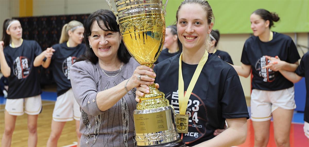 Женская команда ГУТИД –  пятикратный чемпион дивизиона «Санкт-Петербург»